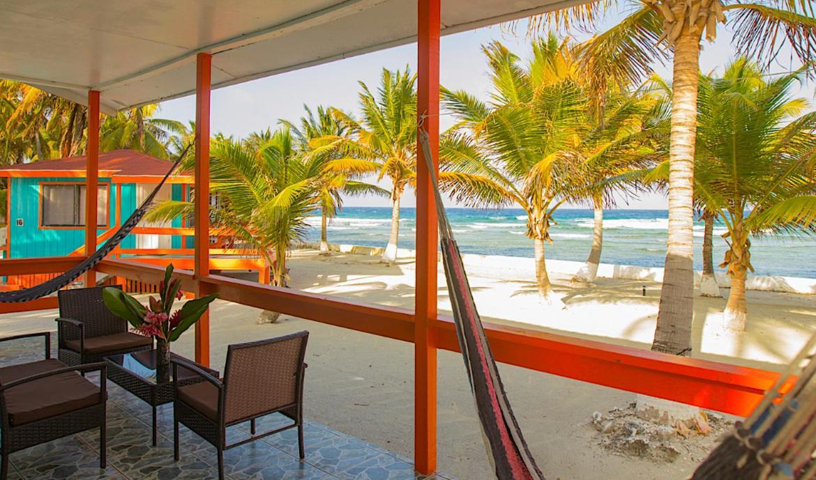Blue Marlin Beach Resort Dangriga Exterior foto