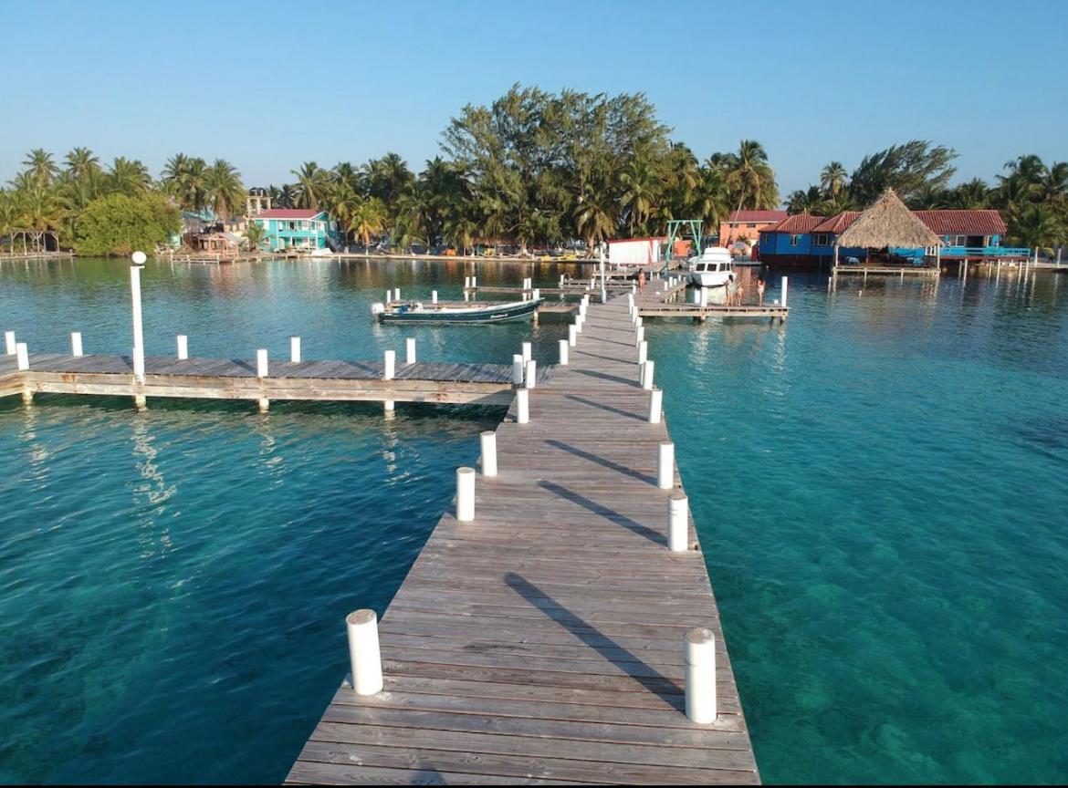 Blue Marlin Beach Resort Dangriga Exterior foto