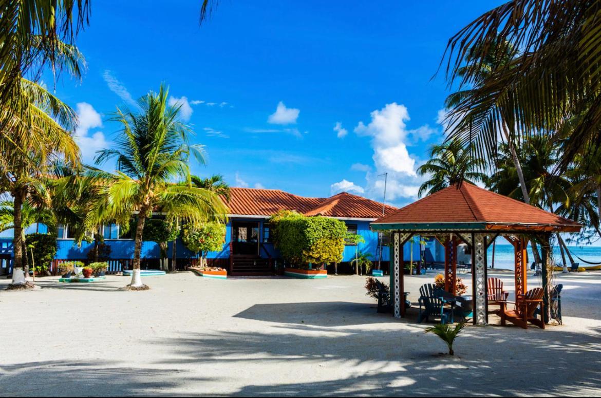 Blue Marlin Beach Resort Dangriga Exterior foto