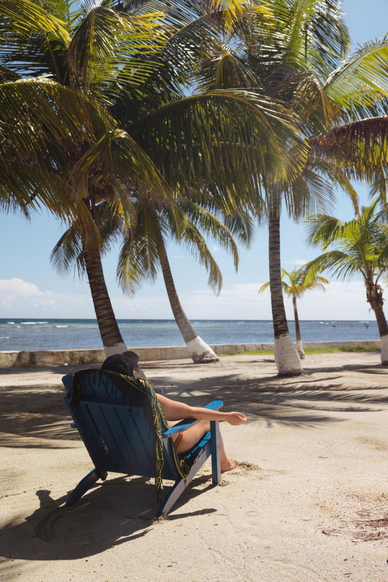 Blue Marlin Beach Resort Dangriga Exterior foto