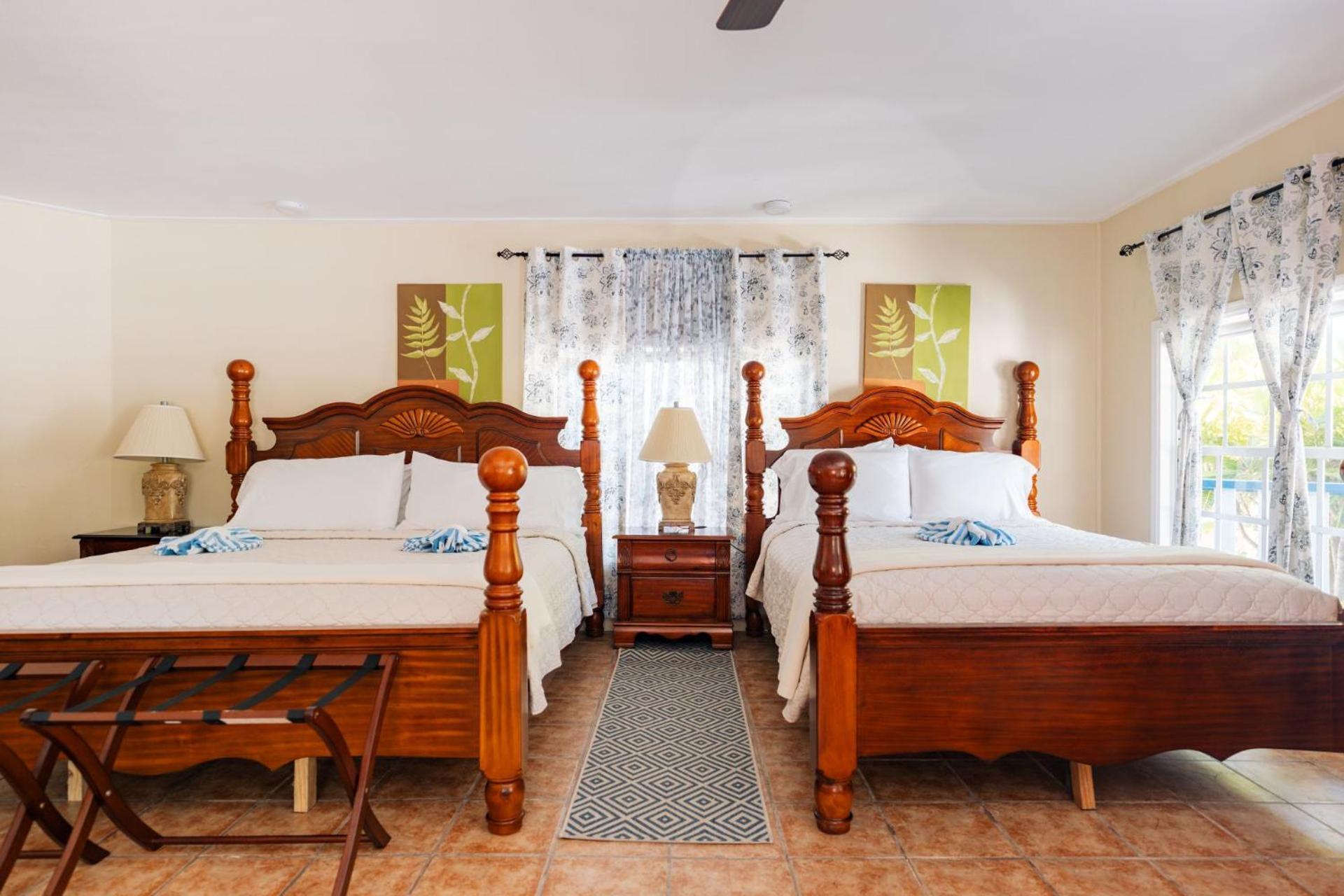 Blue Marlin Beach Resort Dangriga Exterior foto