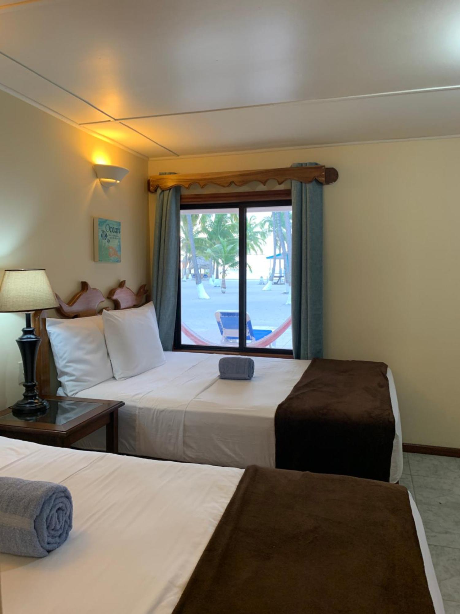 Blue Marlin Beach Resort Dangriga Zimmer foto